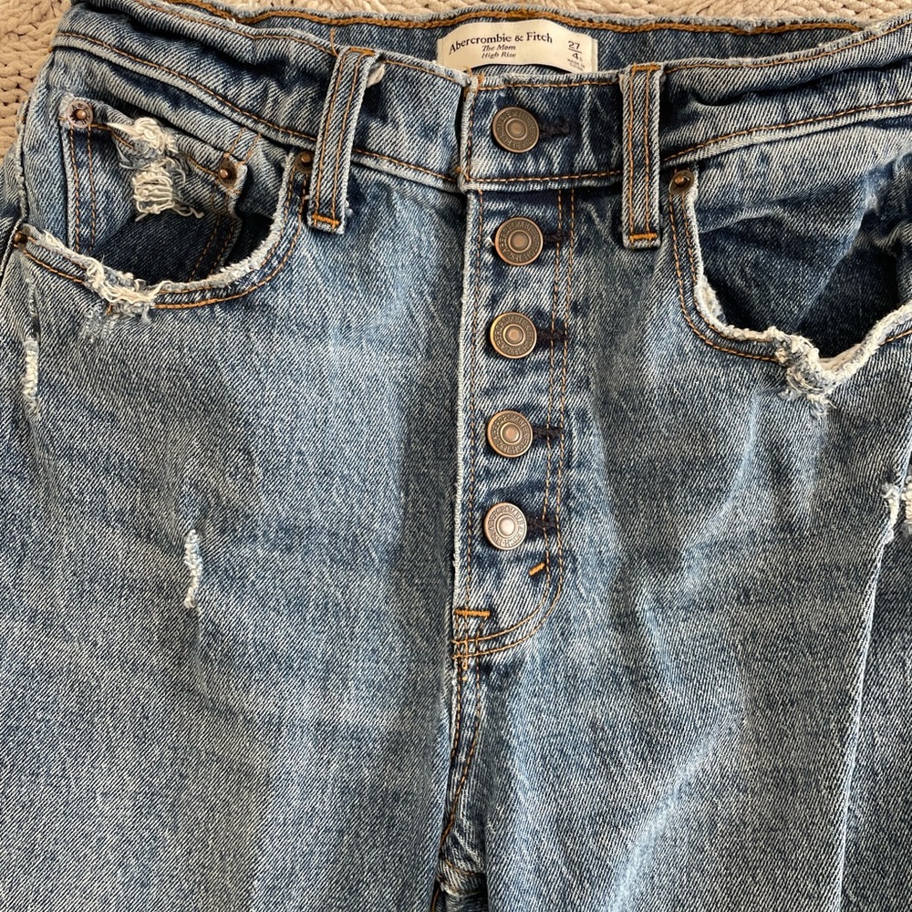 Abercrombie Denim - Mom High Rise - size 4/27Short